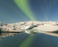 Noorderlicht bij Jökulsárlón (gletsjer meer)